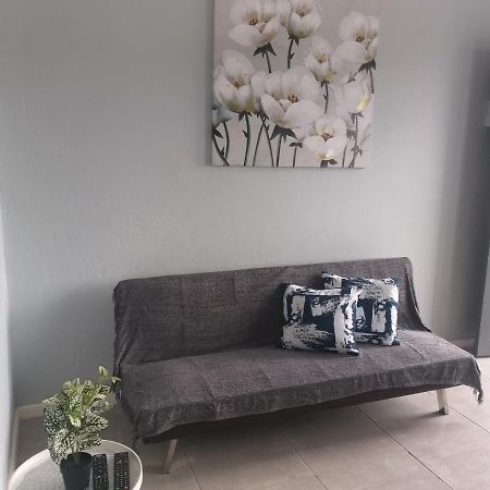 Апартаменты Tj Self-Catering Храфф-Рейнет Экстерьер фото