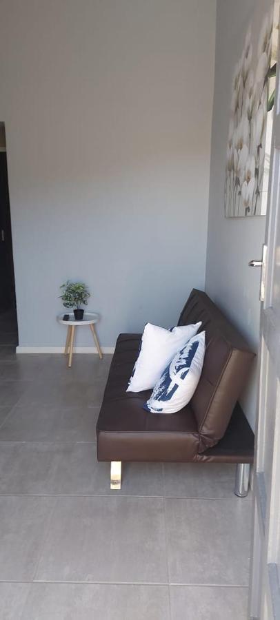 Апартаменты Tj Self-Catering Храфф-Рейнет Экстерьер фото