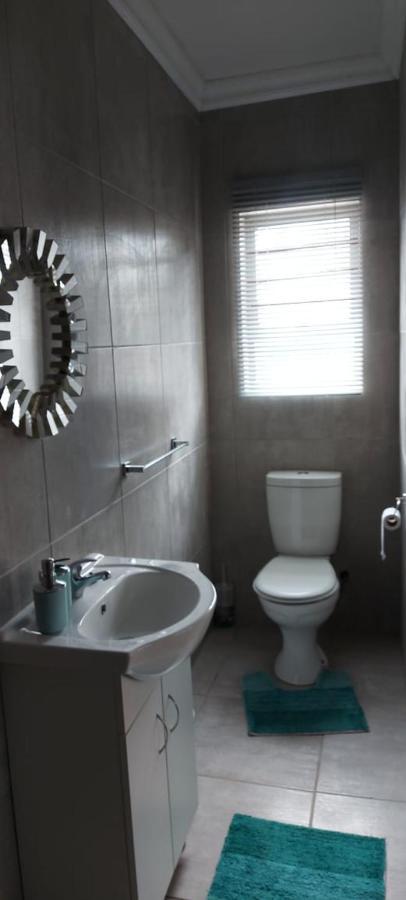 Апартаменты Tj Self-Catering Храфф-Рейнет Экстерьер фото